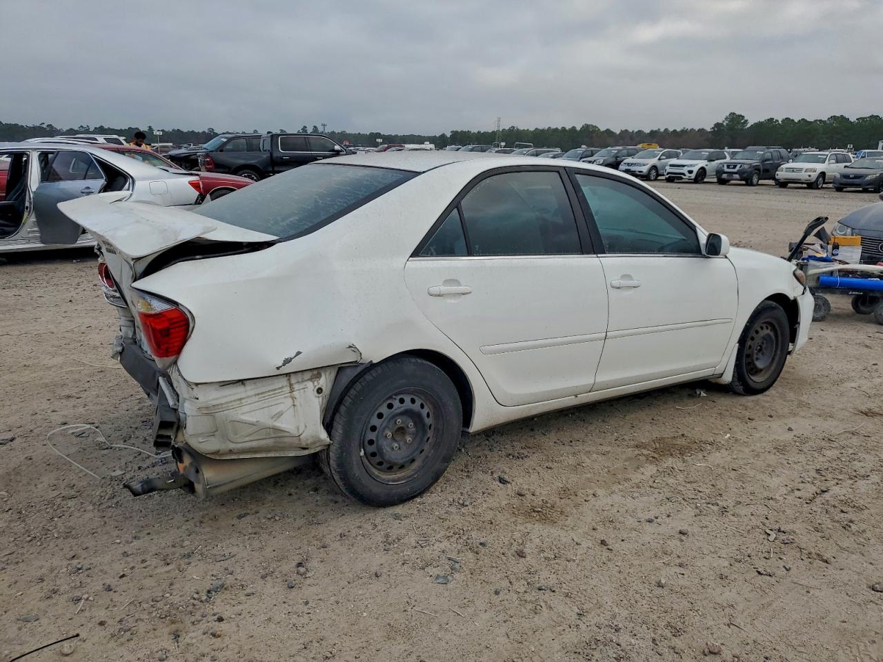 2005 TOYOTA CAMRY LE photo 9