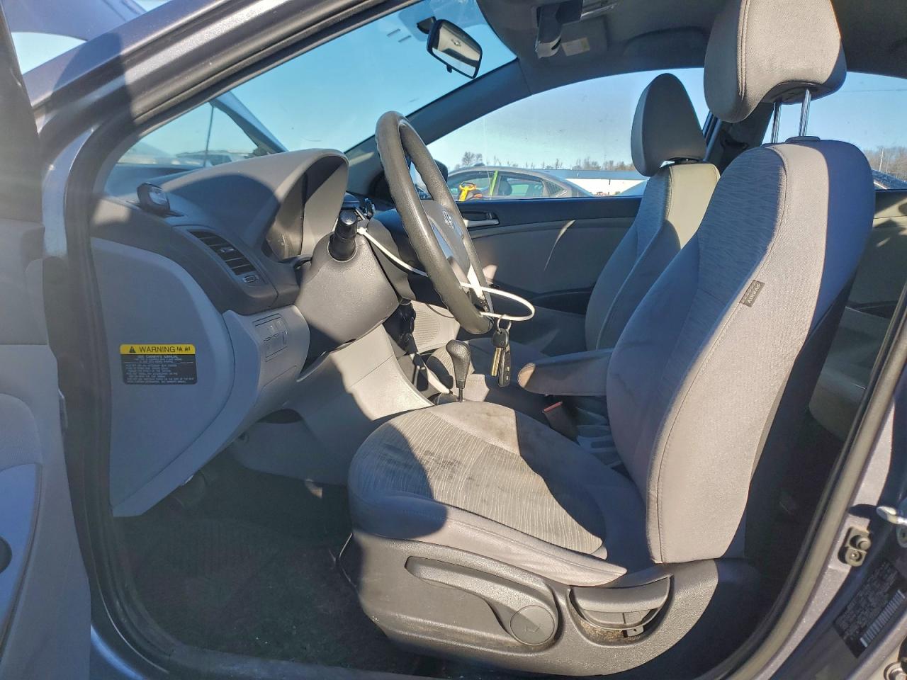 2016 HYUNDAI ACCENT SE photo 7
