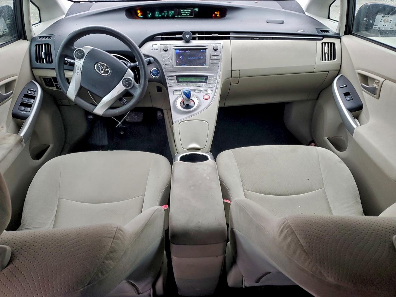 2012 TOYOTA PRIUS photo 8