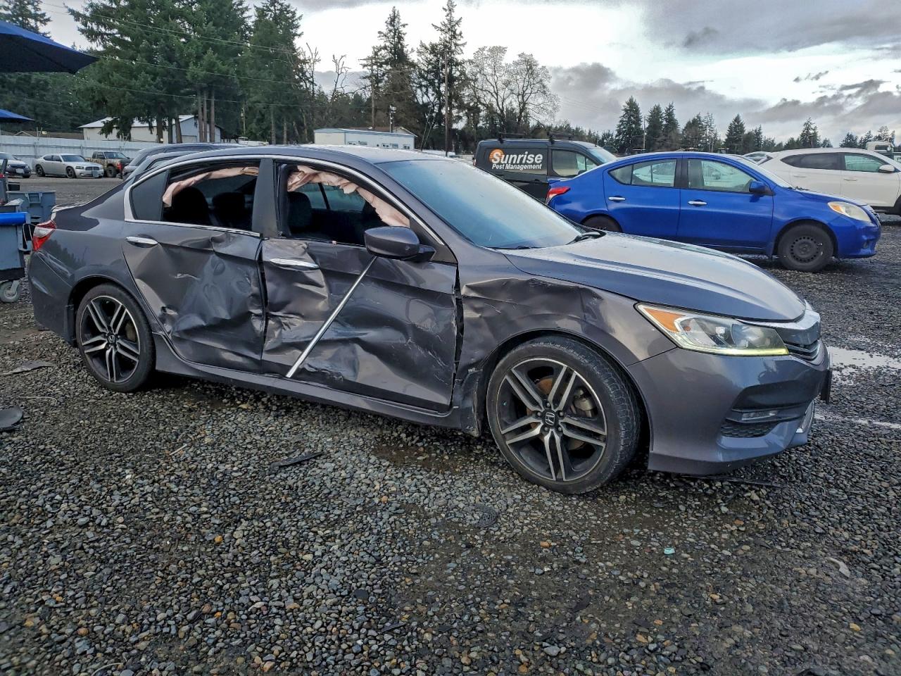 2017 HONDA ACCORD SPORT photo 4