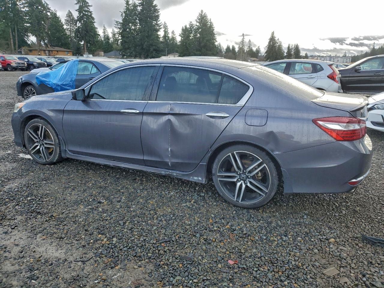 2017 HONDA ACCORD SPORT photo 2