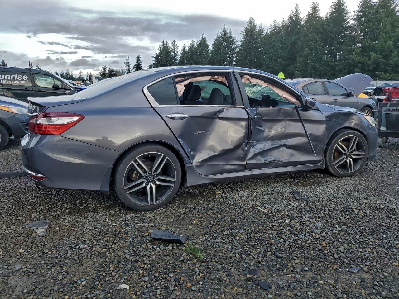 2017 HONDA ACCORD SPORT photo 3