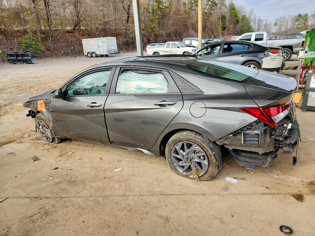 2024 HYUNDAI ELANTRA SEL photo 2