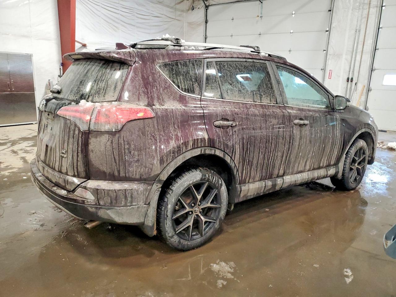 2017 TOYOTA RAV4 SE photo 3