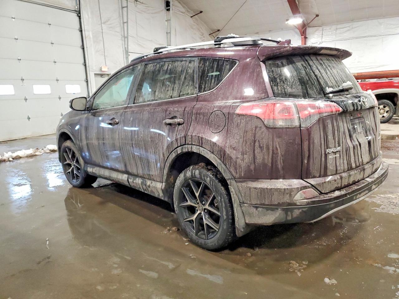 2017 TOYOTA RAV4 SE photo 2