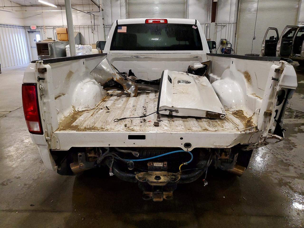 2017 RAM 1500 ST photo 16