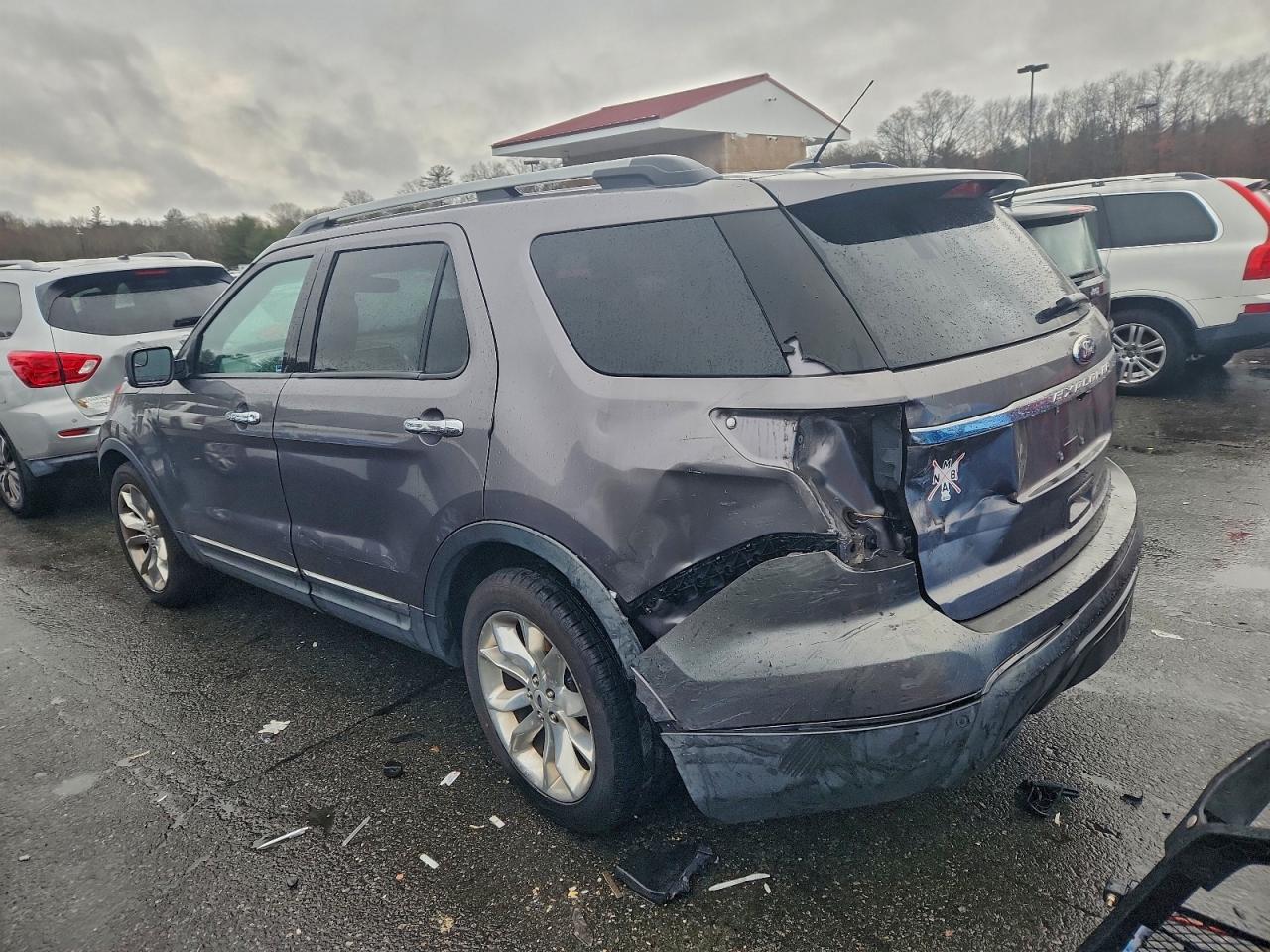 2014 FORD EXPLORER XLT photo 2