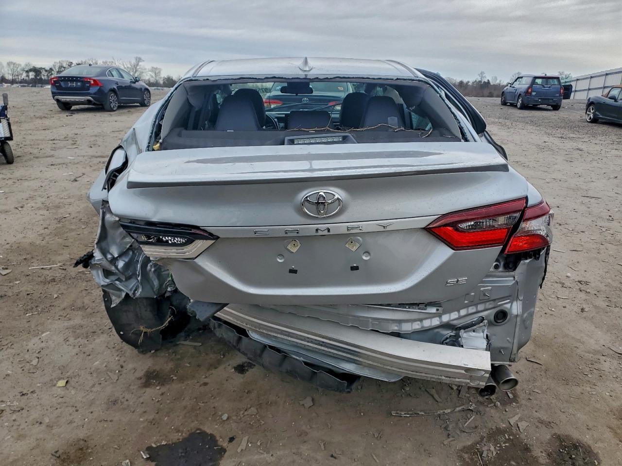 2023 TOYOTA CAMRY SE photo 6