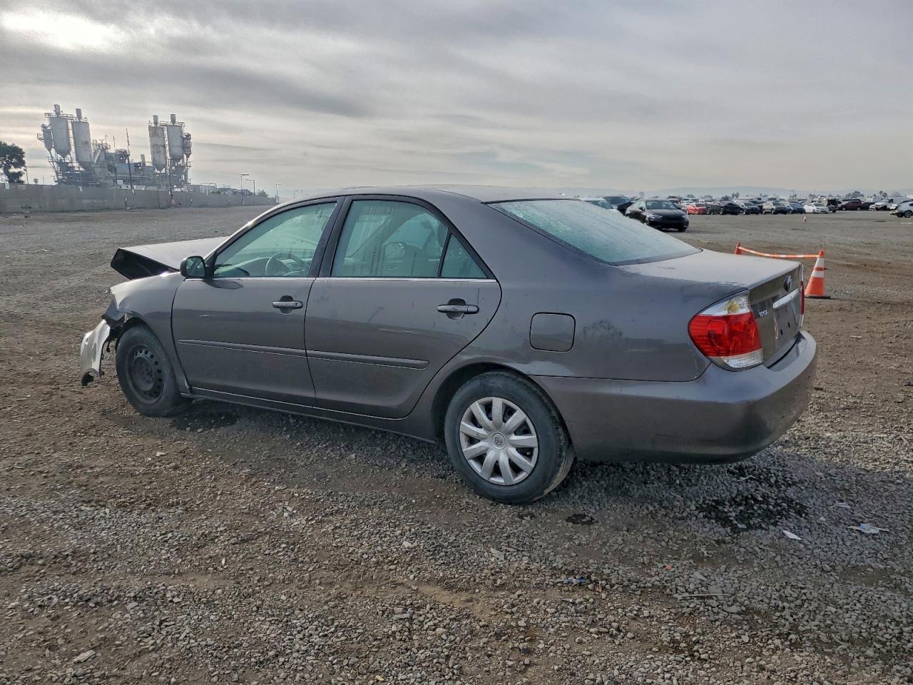 2005 TOYOTA CAMRY STANDARD photo 4