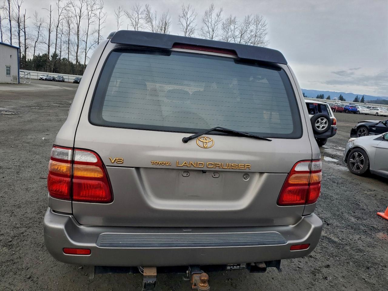 2002 TOYOTA LAND CRUISER photo 6