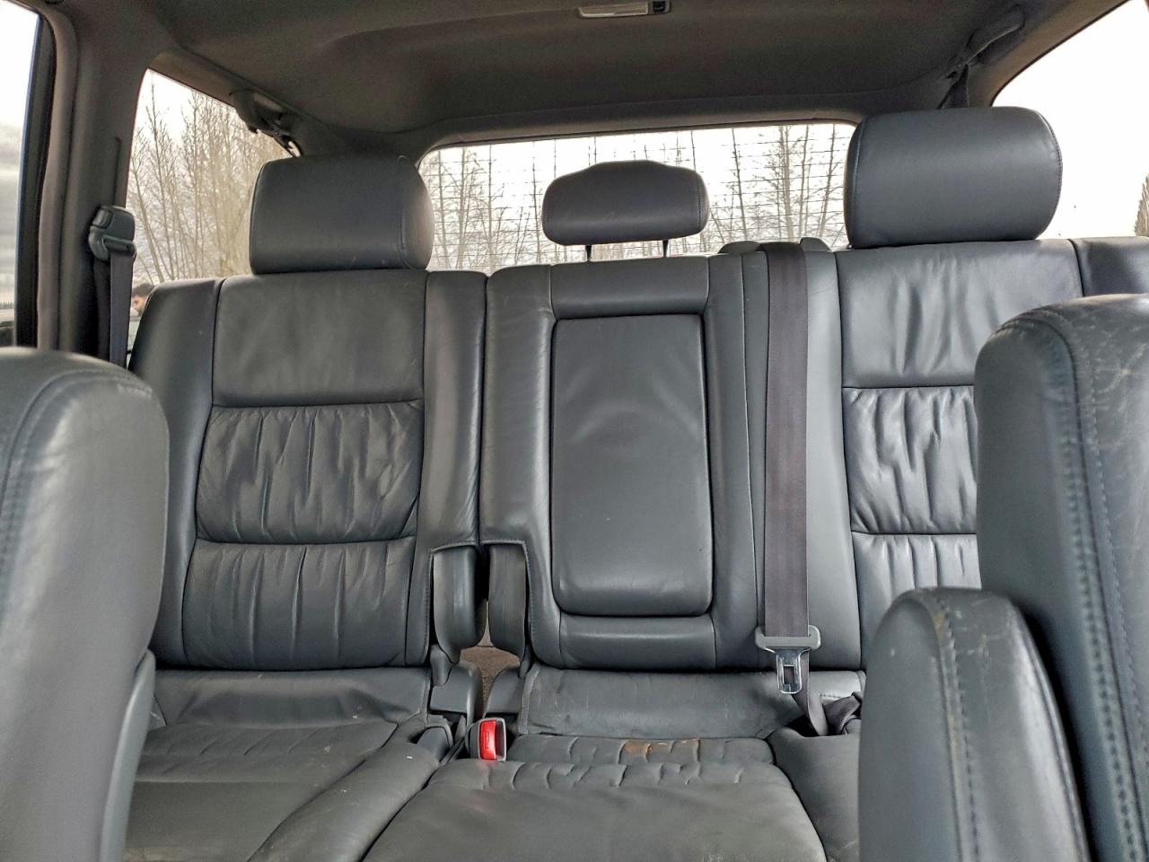 2002 TOYOTA LAND CRUISER photo 10