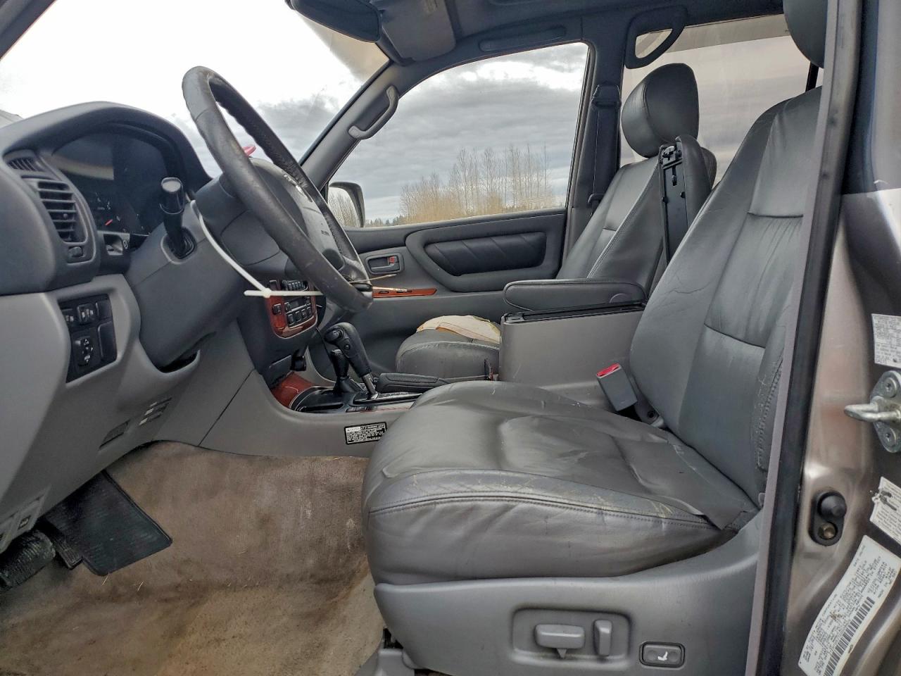 2002 TOYOTA LAND CRUISER photo 7