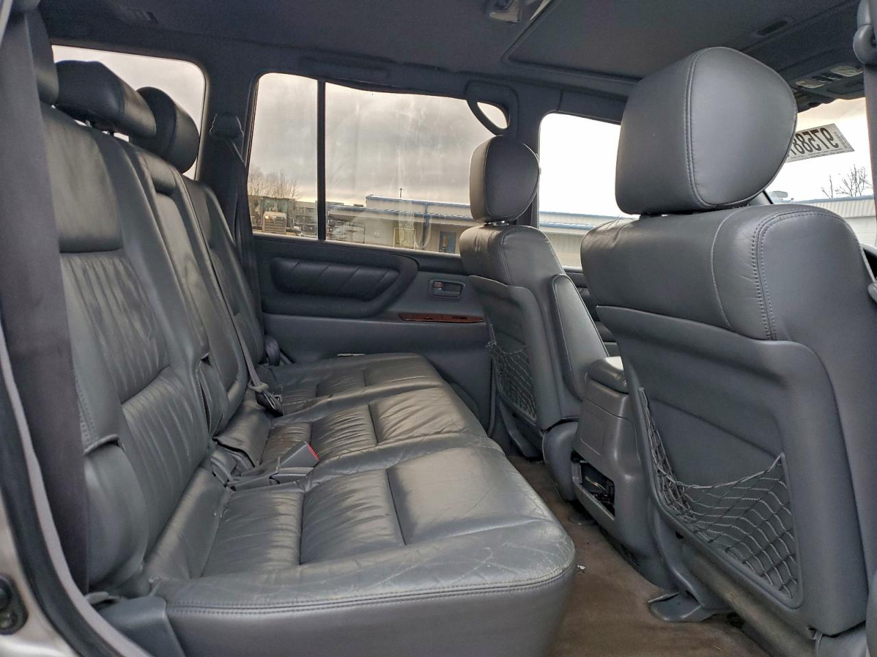 2002 TOYOTA LAND CRUISER photo 11