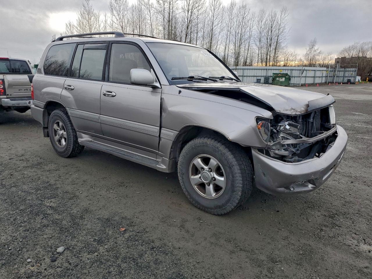 2002 TOYOTA LAND CRUISER photo 4