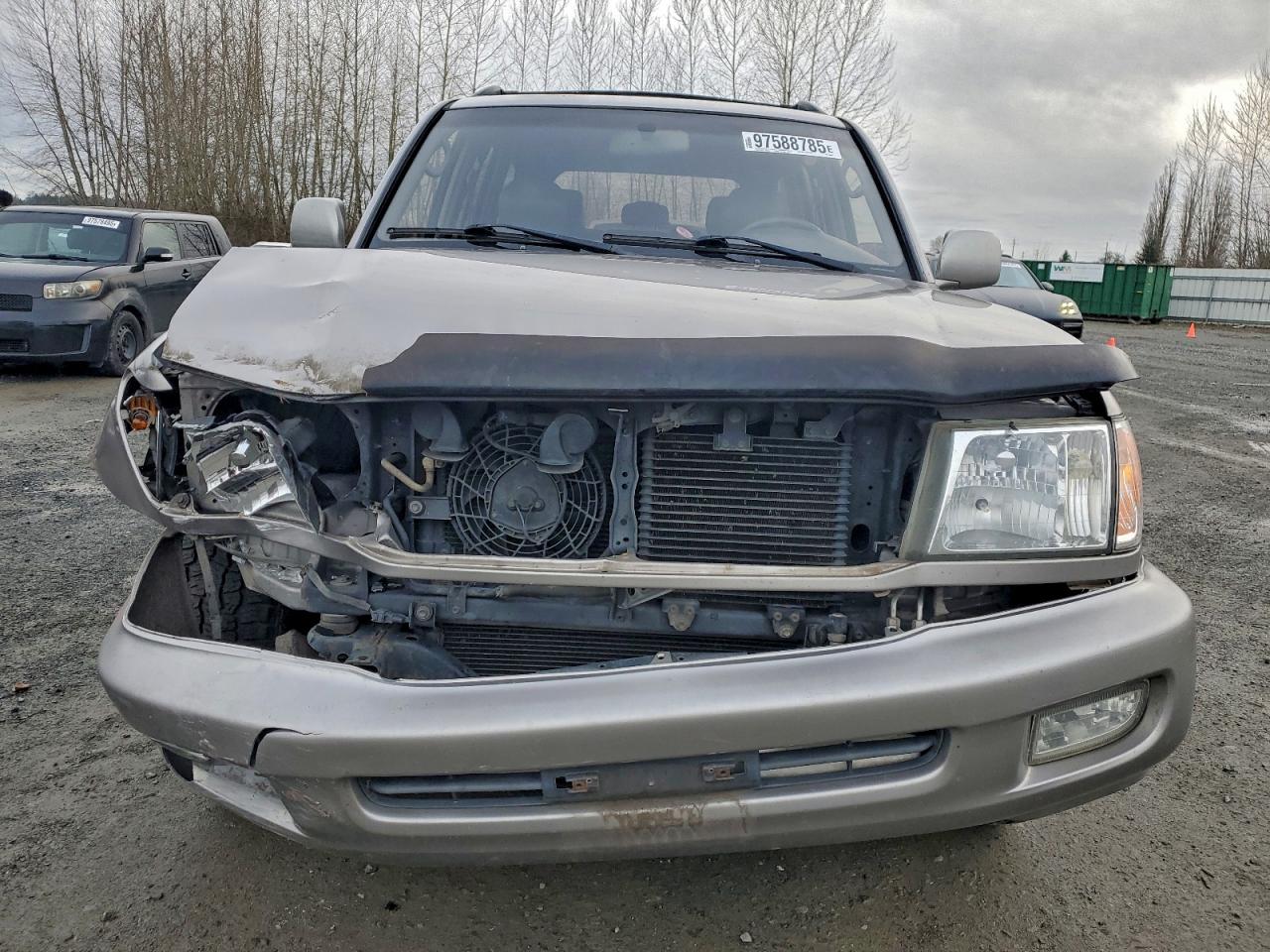 2002 TOYOTA LAND CRUISER photo 5