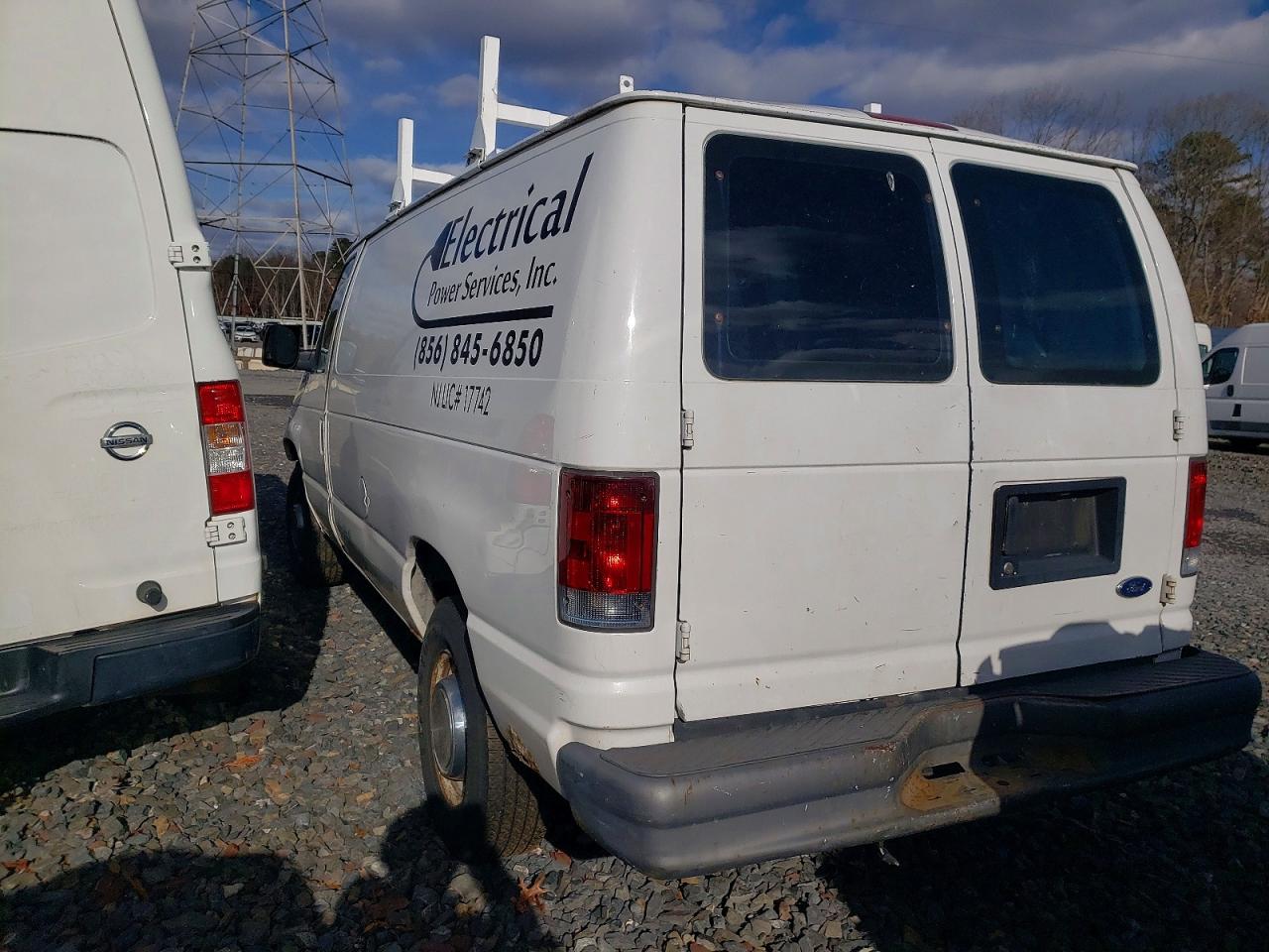 2004 FORD E250 UTILITY / SERVICE VAN photo 4