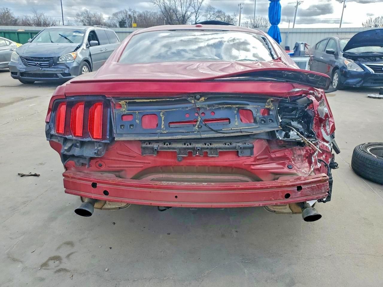 2016 FORD MUSTANG photo 6