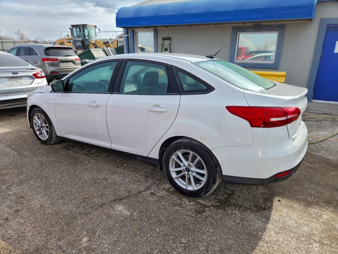 2018 FORD FOCUS SE photo 2