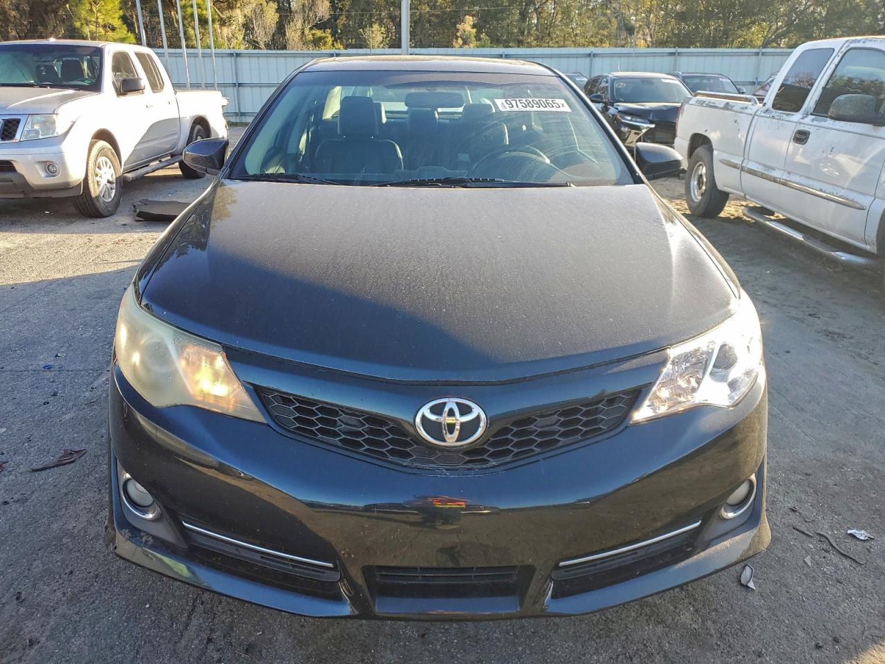 2014 TOYOTA CAMRY L photo 5
