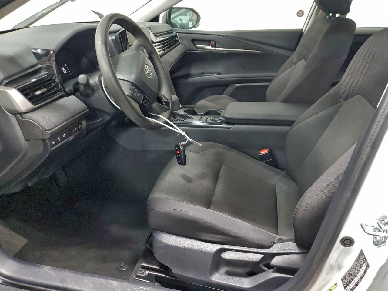 2025 TOYOTA CAMRY XSE photo 7