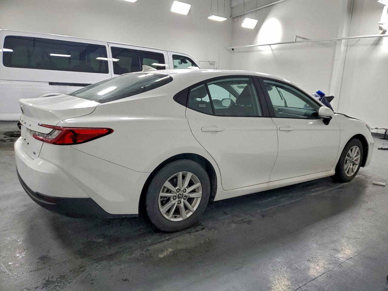 2025 TOYOTA CAMRY XSE photo 3