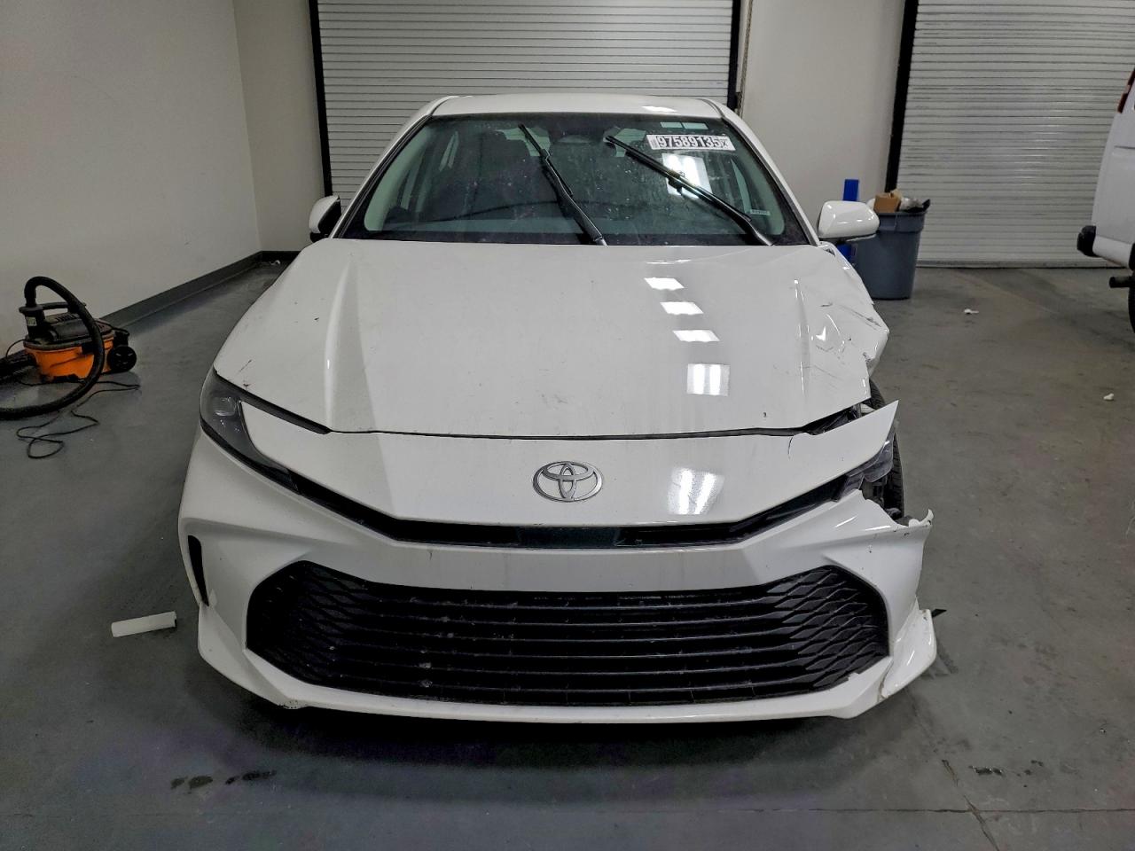 2025 TOYOTA CAMRY XSE photo 5