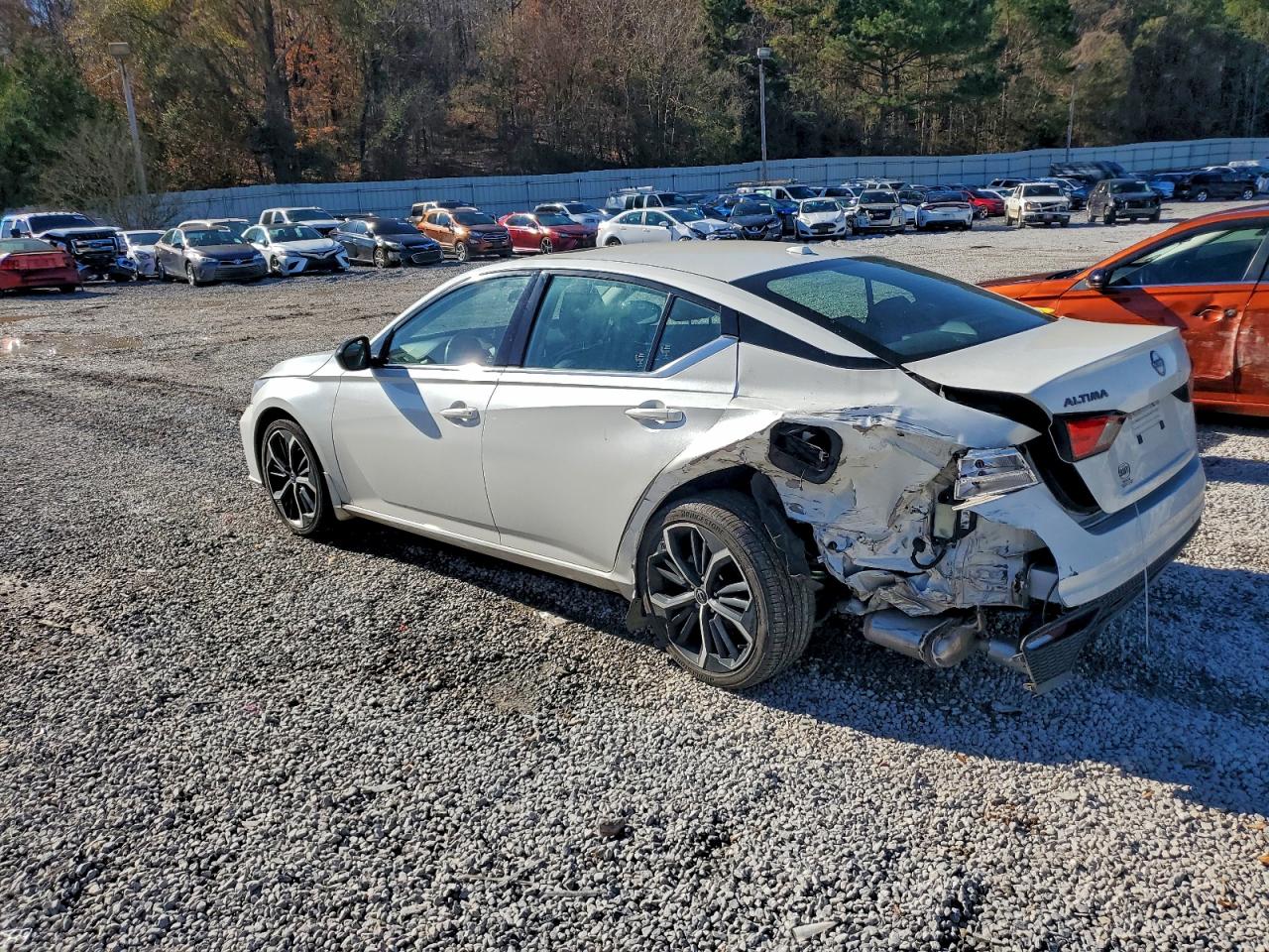 2024 NISSAN ALTIMA SR photo 2