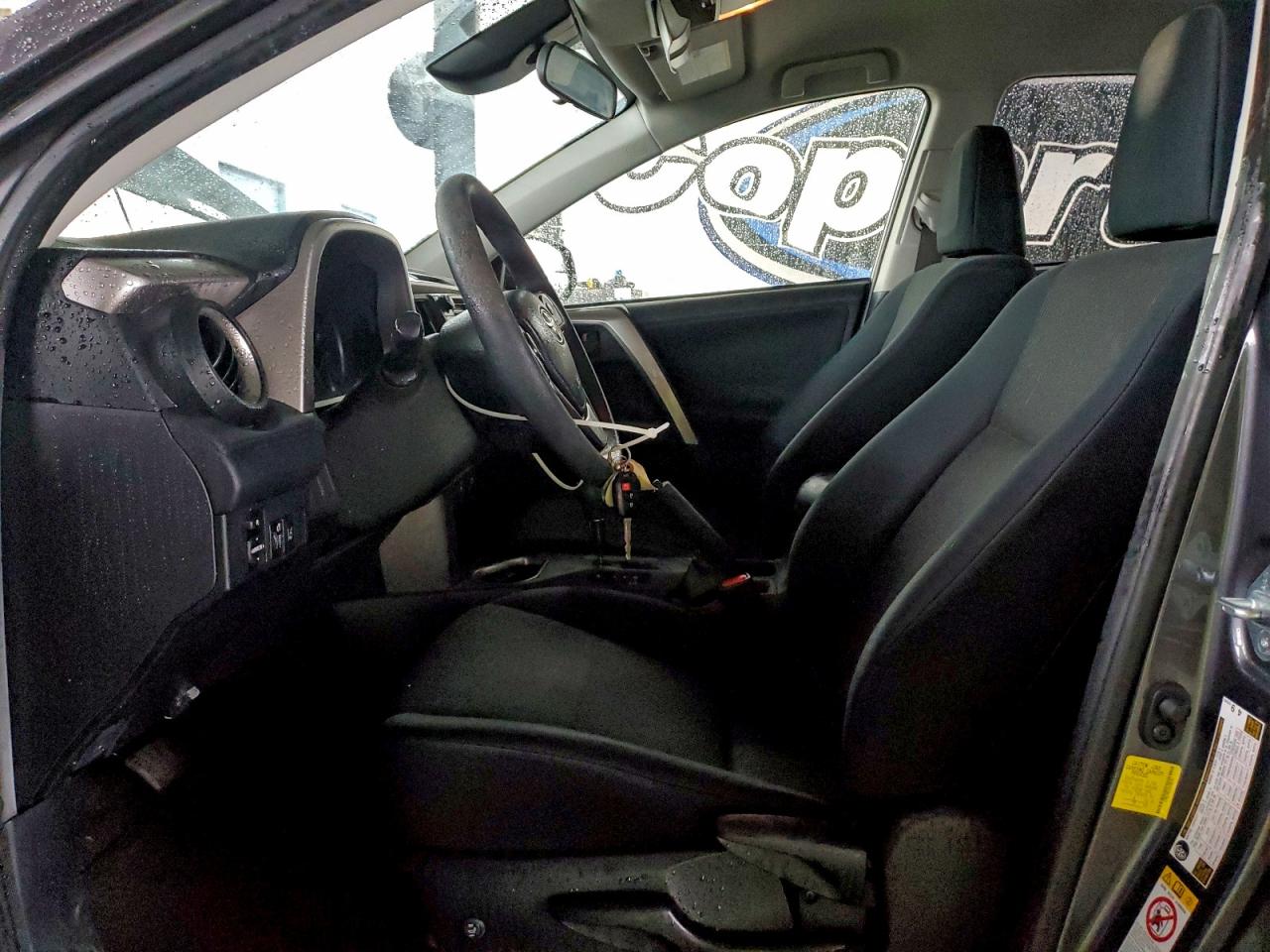 2017 TOYOTA RAV4 LE photo 7