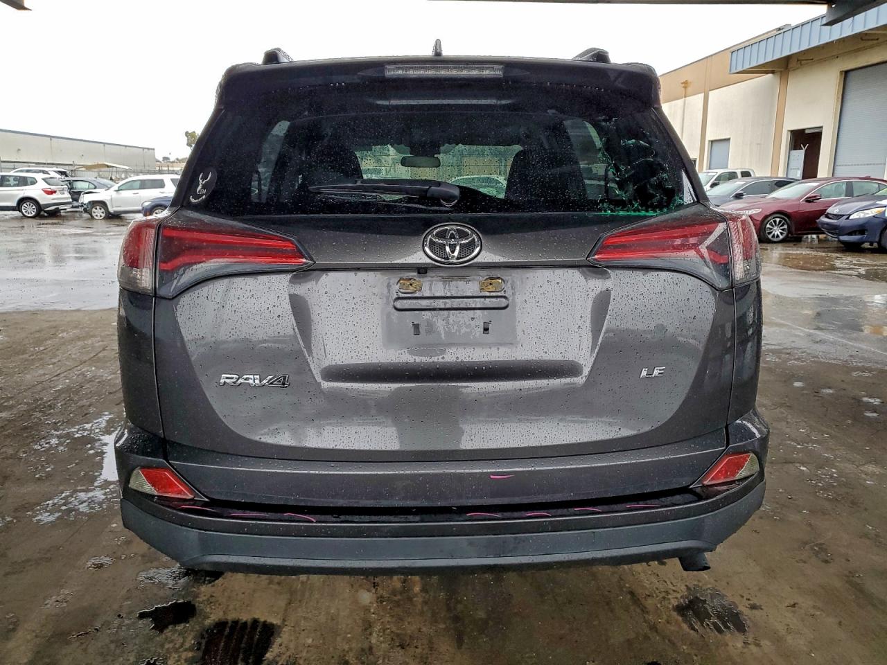2017 TOYOTA RAV4 LE photo 6