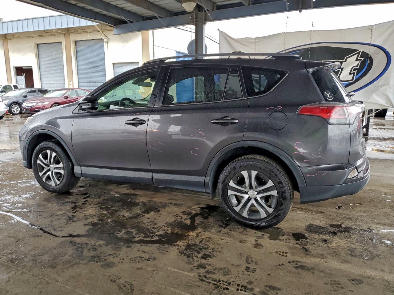2017 TOYOTA RAV4 LE photo 2