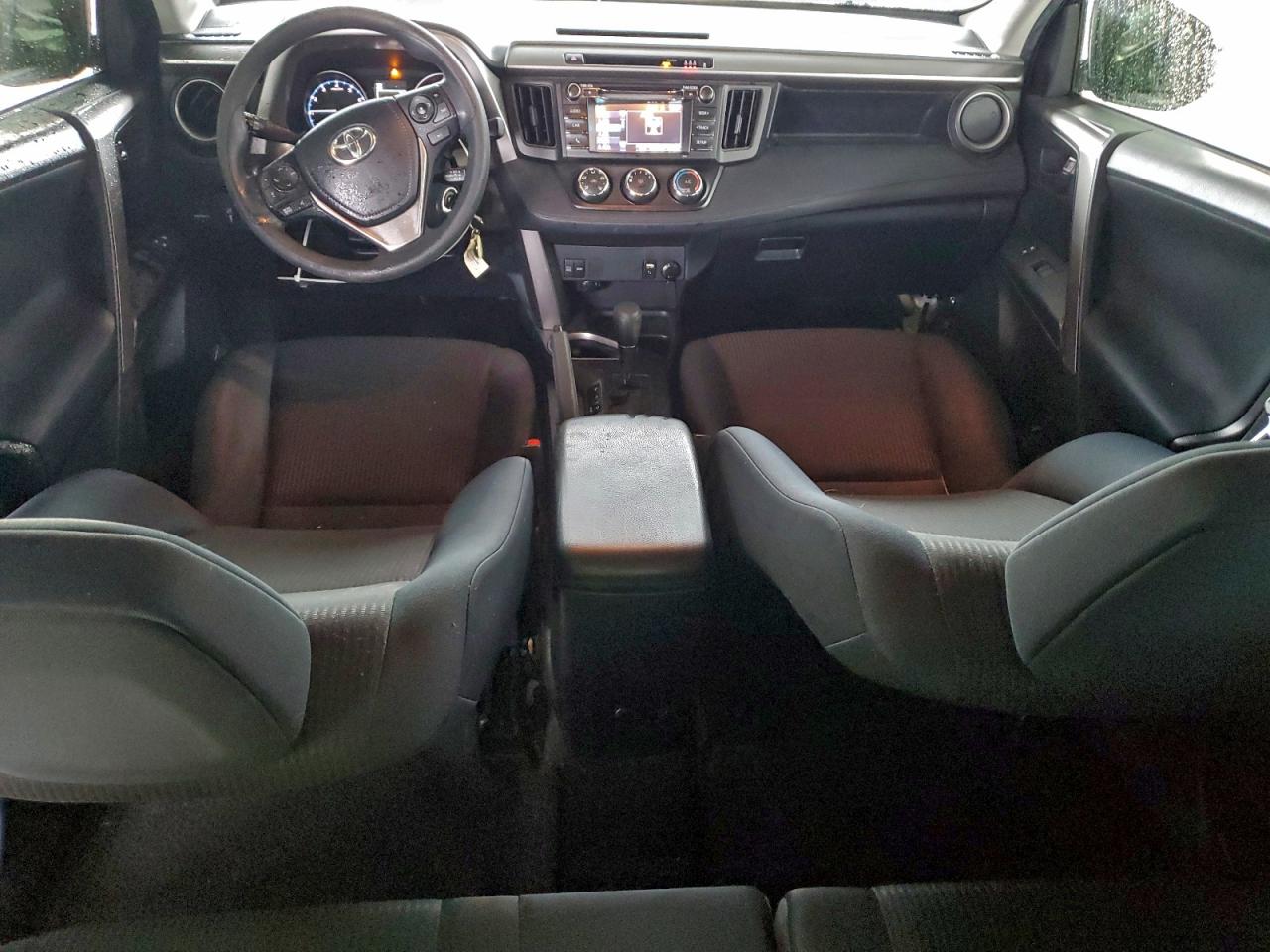 2017 TOYOTA RAV4 LE photo 8