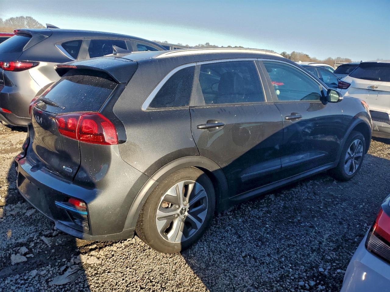 2022 KIA NIRO S photo 3