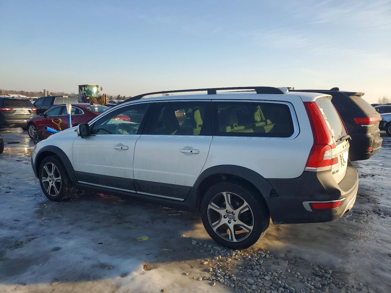2014 VOLVO XC70 T6 photo 2