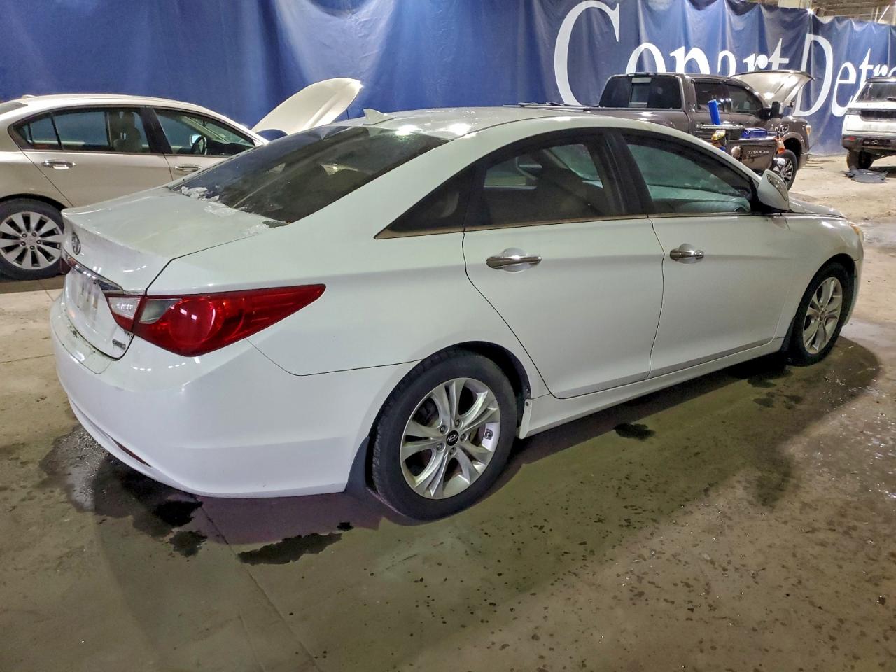 2013 HYUNDAI SONATA SE photo 3