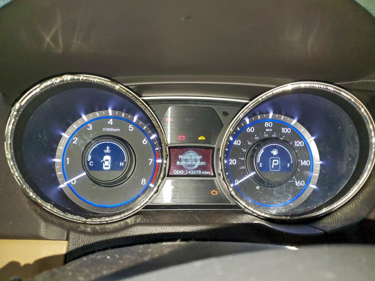 2013 HYUNDAI SONATA SE photo 9
