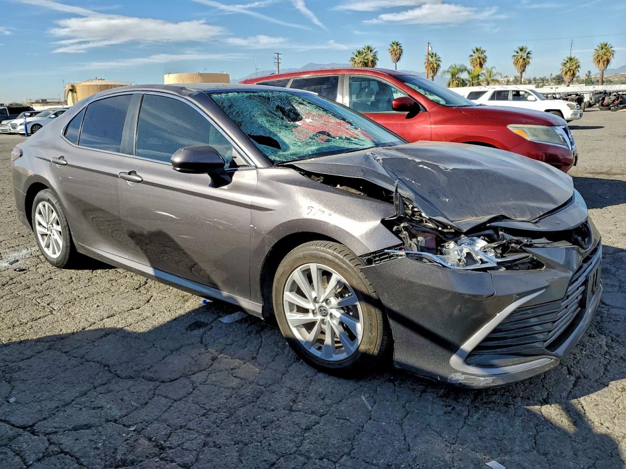 2022 TOYOTA CAMRY LE photo 4