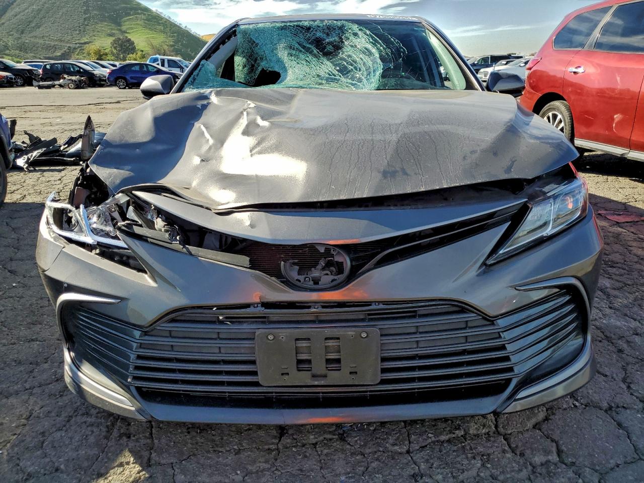 2022 TOYOTA CAMRY LE photo 5
