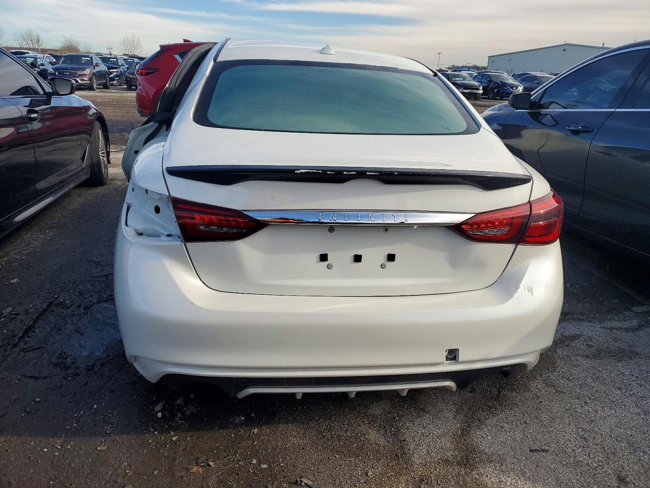 2018 INFINITI Q50 LUXE photo 6