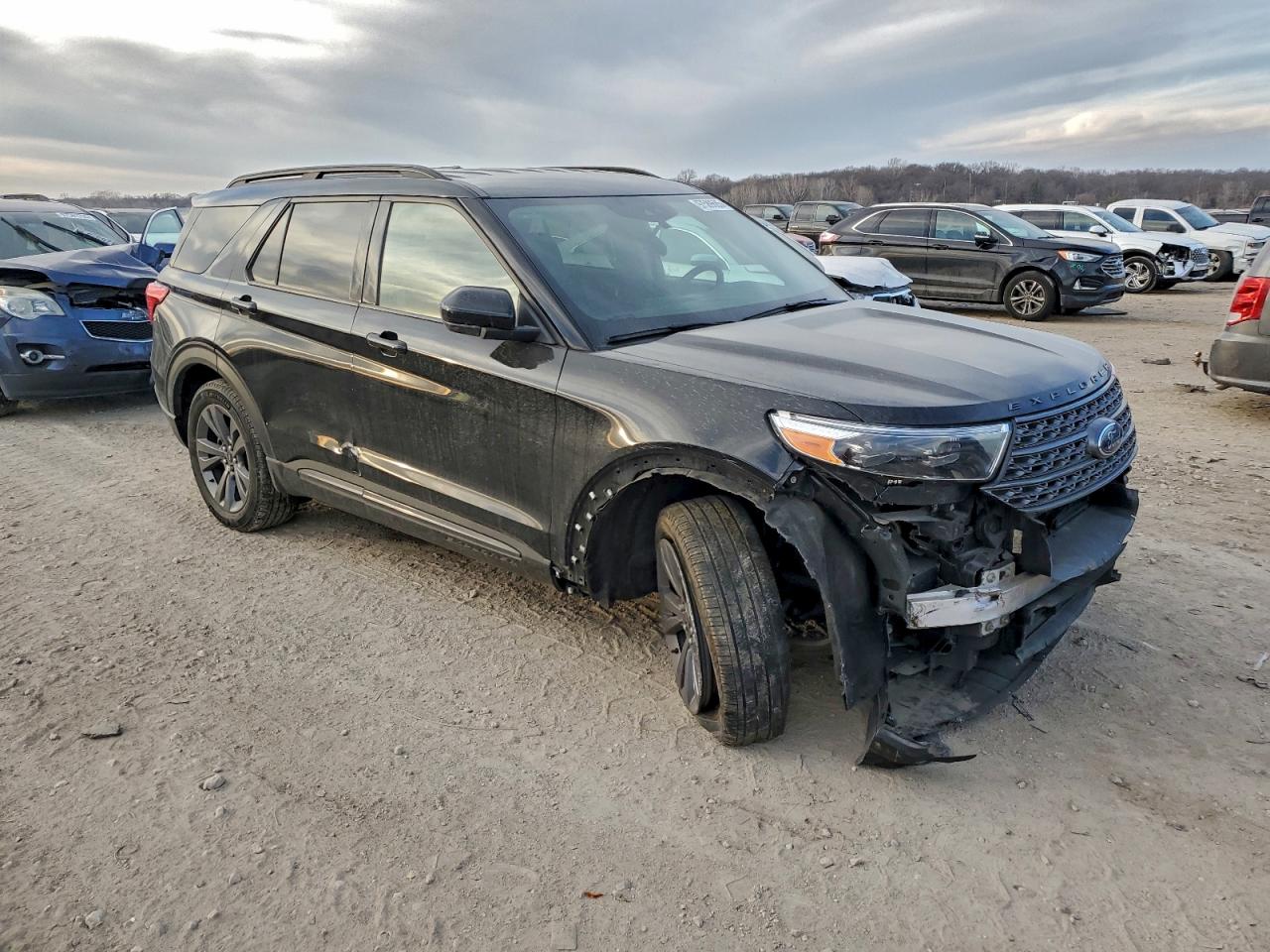 2023 FORD EXPLORER XLT photo 7