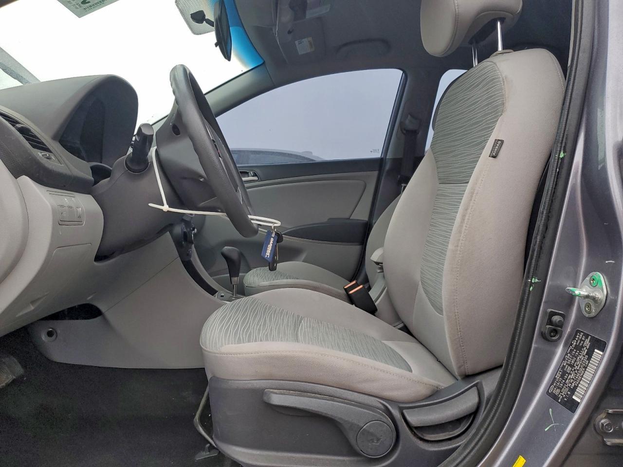 2016 HYUNDAI ACCENT SE photo 7