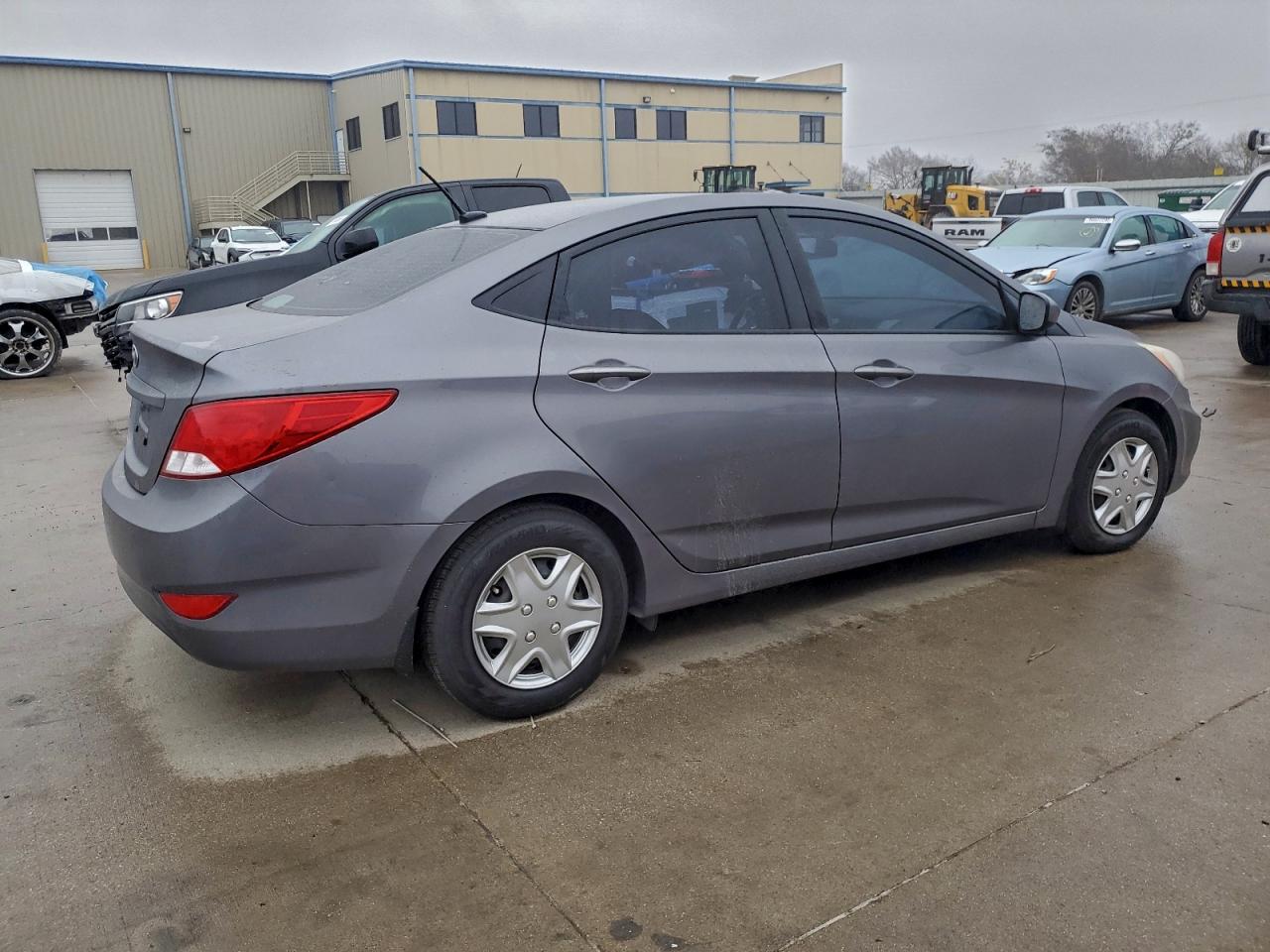 2016 HYUNDAI ACCENT SE photo 3