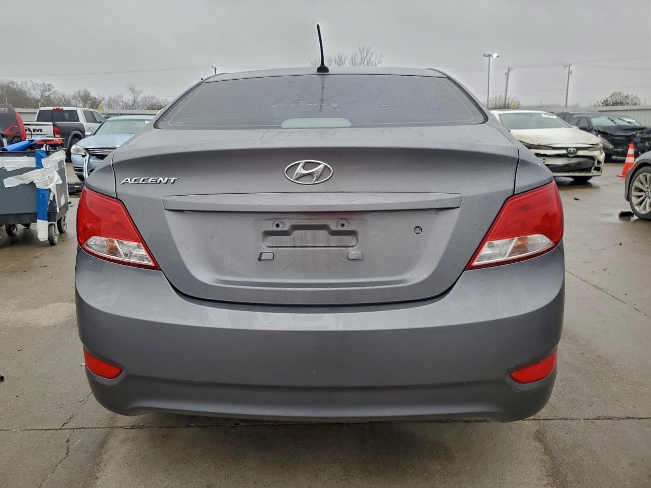 2016 HYUNDAI ACCENT SE photo 6