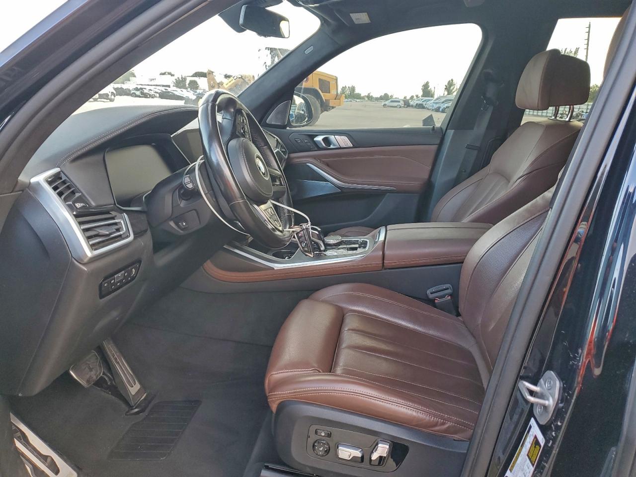 2021 BMW X7 M50I photo 7