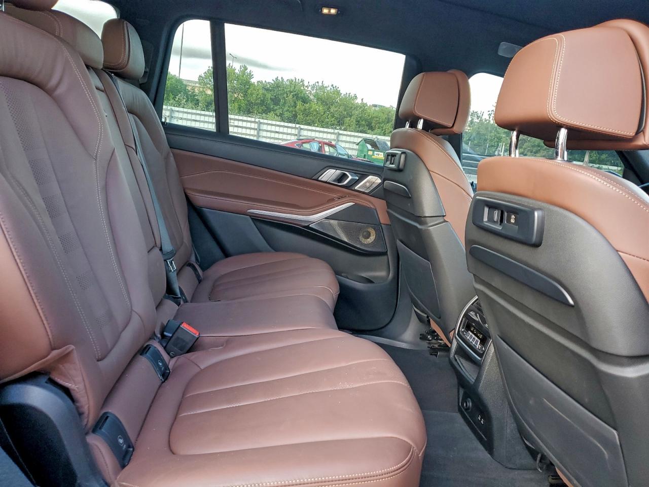 2021 BMW X7 M50I photo 11