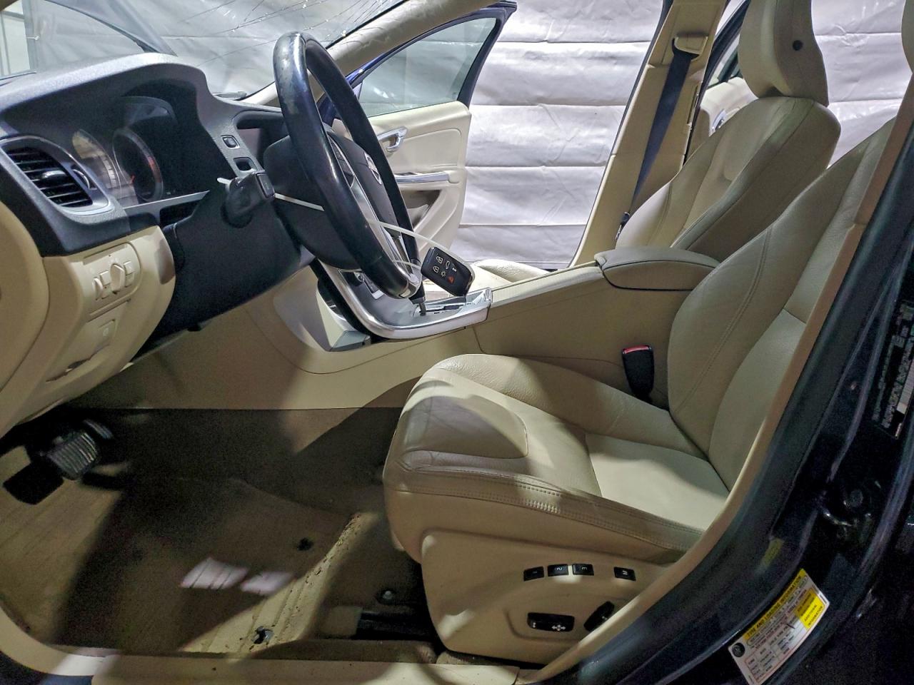 2011 VOLVO S60 T6 photo 7