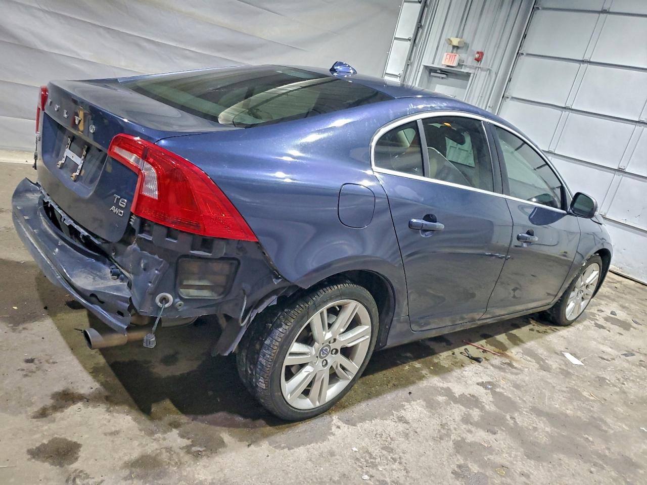 2011 VOLVO S60 T6 photo 3