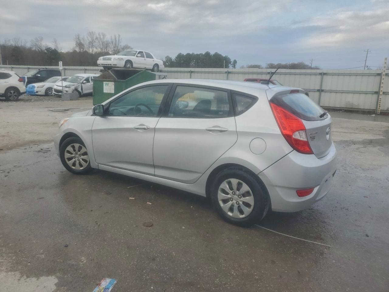 2015 HYUNDAI ACCENT GS photo 2