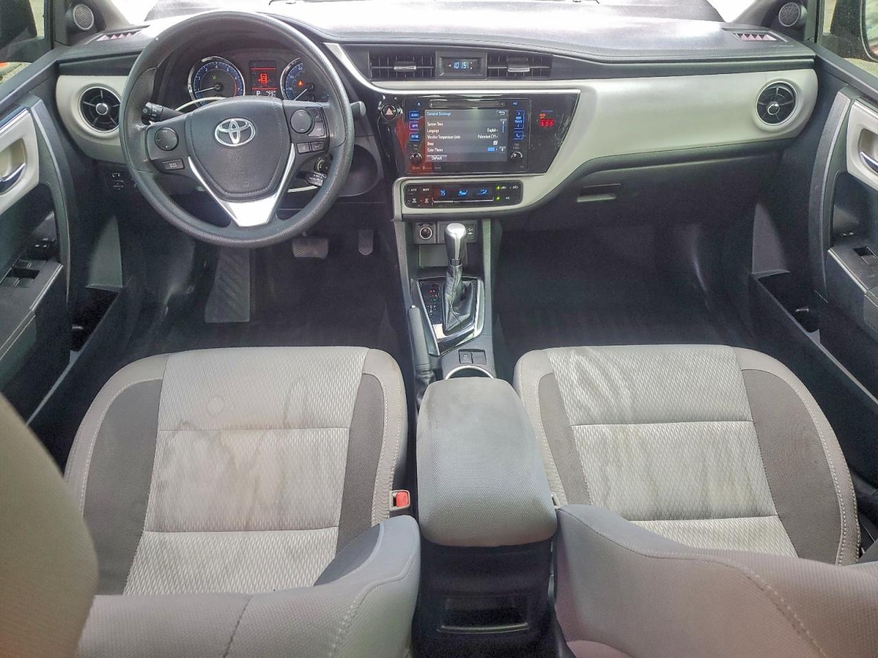 2018 TOYOTA COROLLA L photo 22