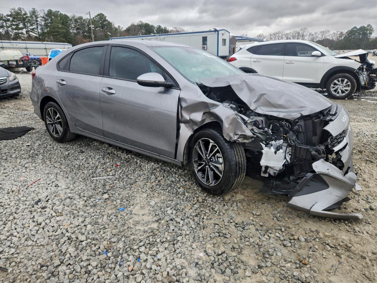 2024 KIA FORTE LXS photo 4