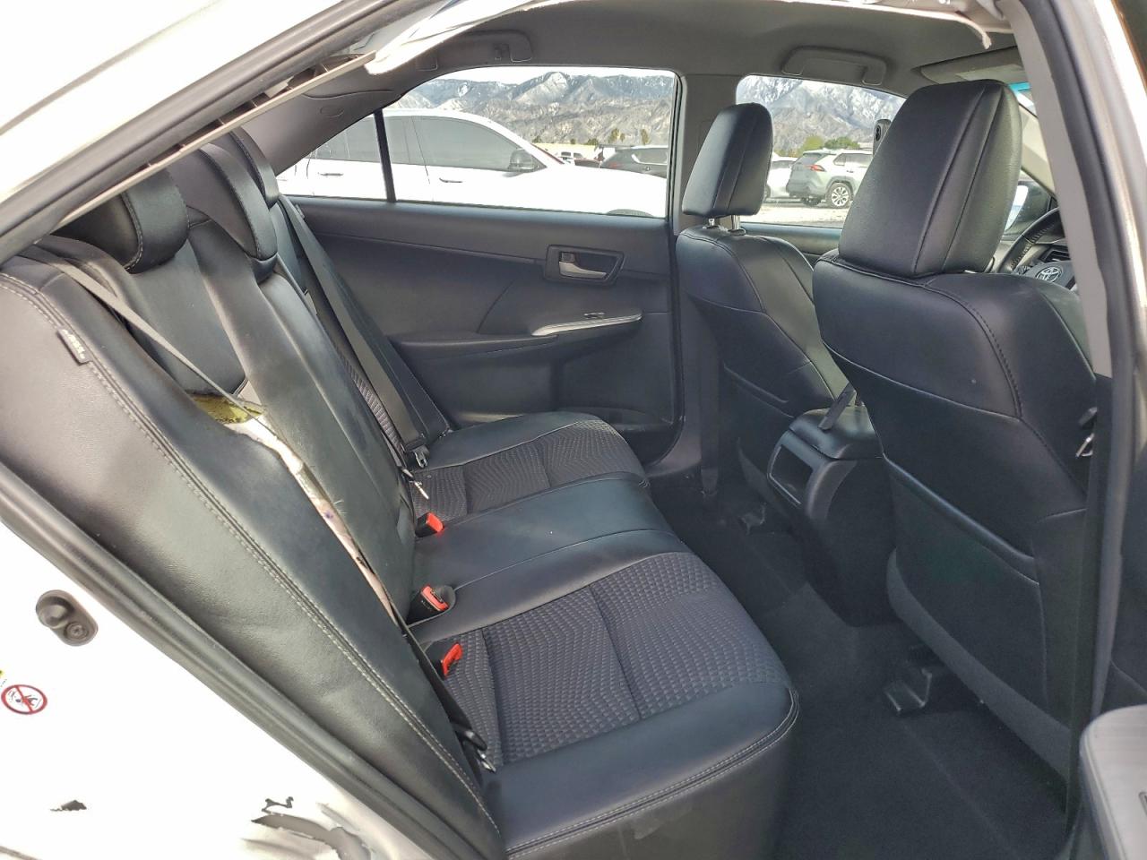 2014 TOYOTA CAMRY SE photo 28
